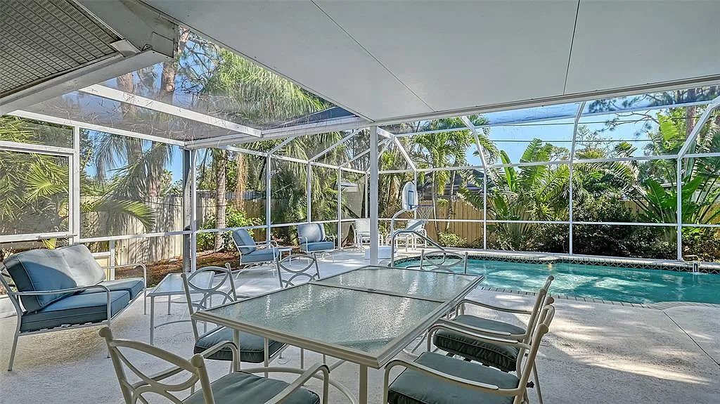 3 bed, 1358 sqft, $5,500 — Photo 4