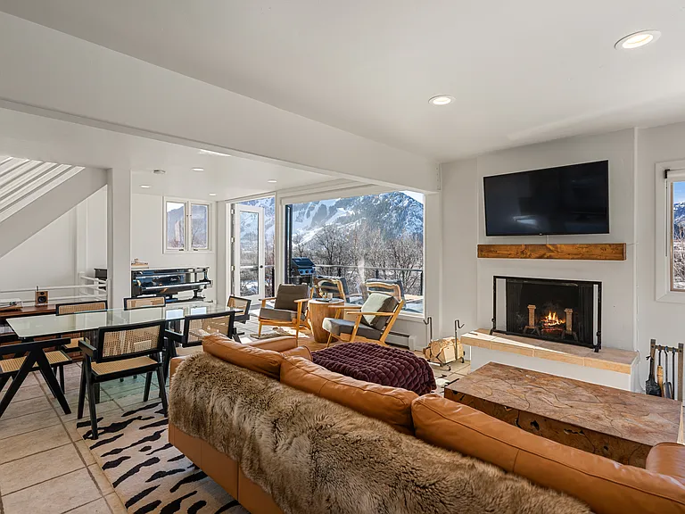 182 Bennett Pl — Photo 16