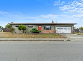1948 Cliff Ave, McKinleyville, CA 95519