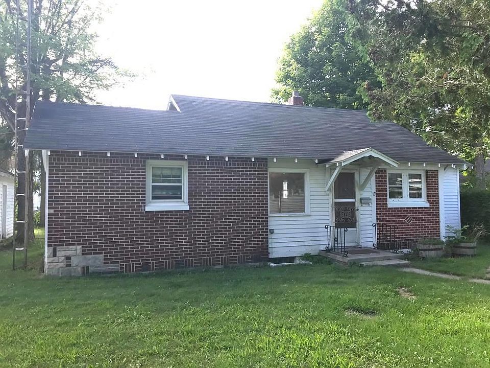 1st image of 463 Linden St