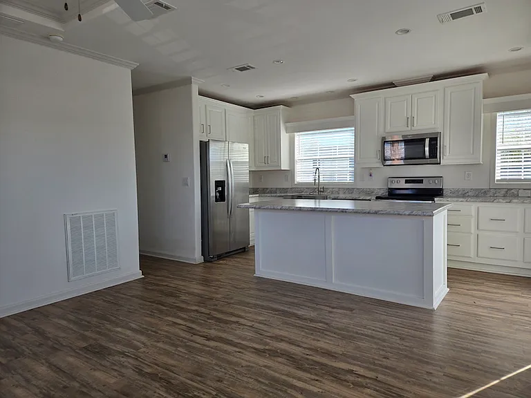 11050 Bluebird Dr — Photo 2