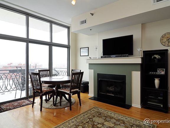 Living Room/Dining Room