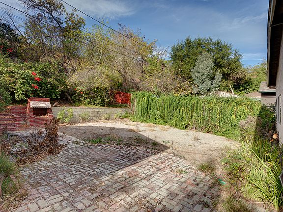 4th image of 1325 Oak Hill Pl