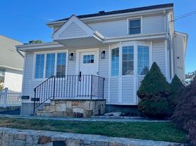 74 Horton St, Stamford, CT