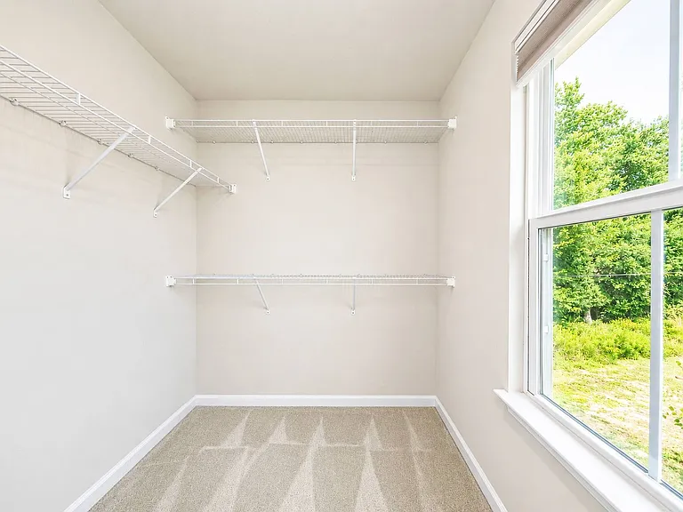 141 Stegg St — Photo 8