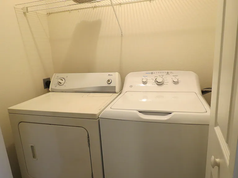 2738 W Tharpe St #903 — Photo 11