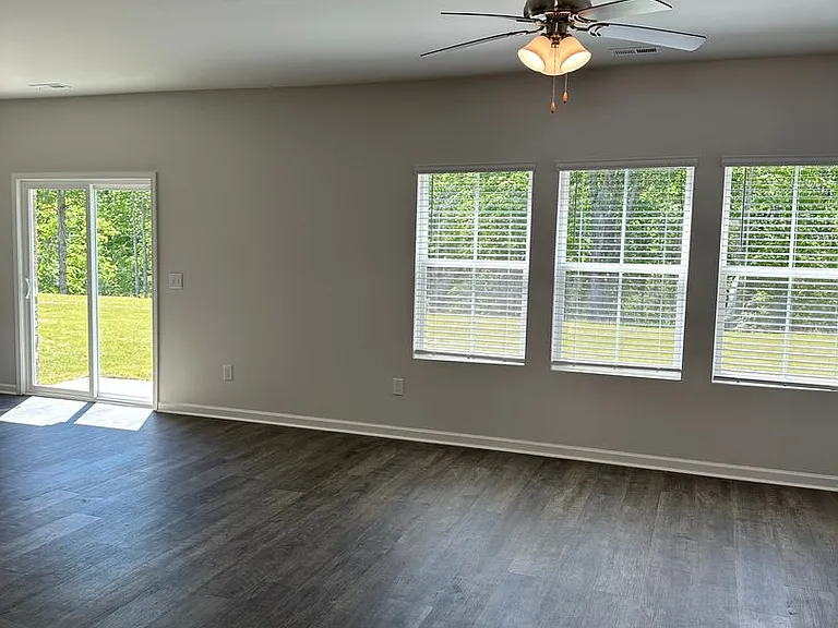 2115 Kilpatrick Ln — Photo 6