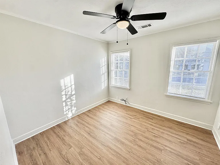 3880 Spottswood Ave — Photo 12