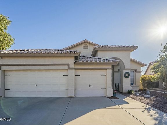 3rd image of 2621 S 157TH Drive