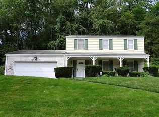 2424 Corteland Dr, Pittsburgh, PA