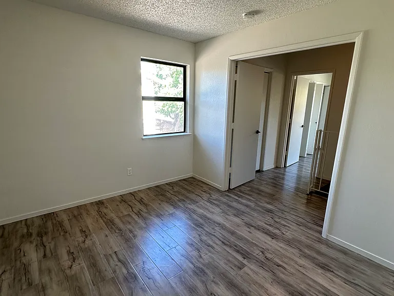 1835 Westminster Ct #1 — Photo 23
