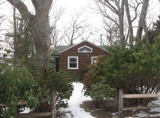 188 Redwood Rd, Sag Harbor, NY 11963