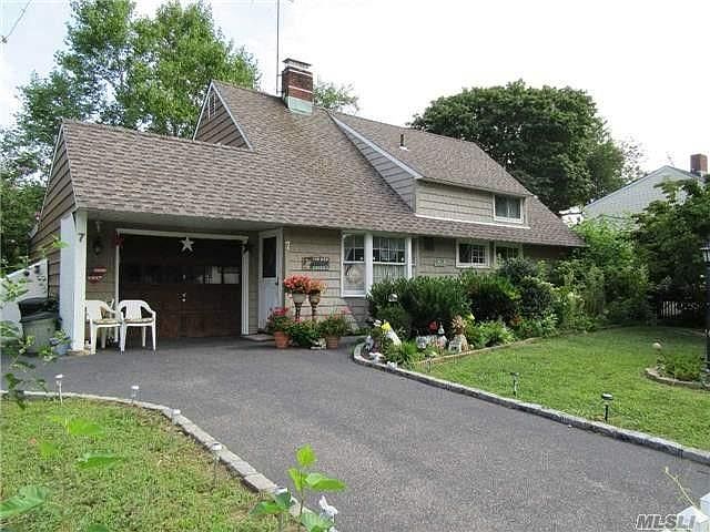 1st image of 7 Basket Ln
