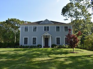 30 Old Fish Cove Rd, Southampton, NY 11968