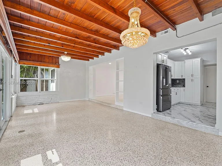 8927 Carlyle Ave — Photo 11