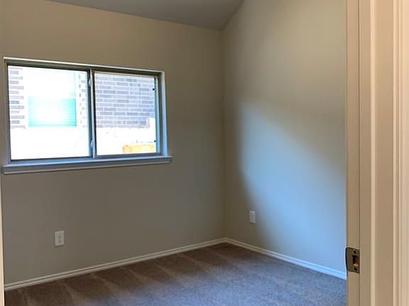 3rd image of 5023 Azalea Trace Dr
