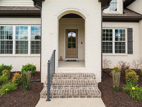 3rd image of 2905 Caraway Dr