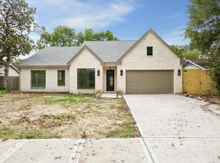 4817 Kingfisher Dr, Houston, TX 77035