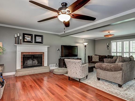 4th image of 3965 Harts Mill Ln