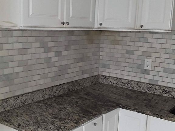 4th image of 919 Baywood St