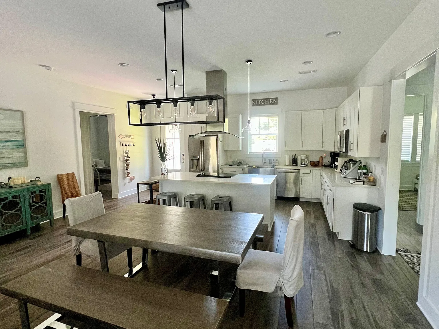 4 bed, 1982 sqft, $3,600 — Photo 4