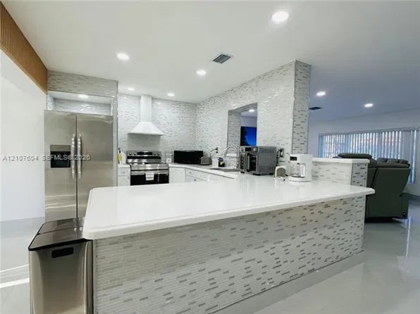 120 S 56th Ave, Hollywood, FL