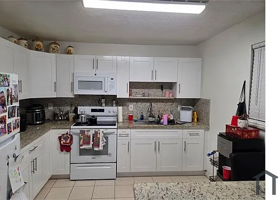 2 bed, 978 sqft, $2,350 — Photo 1