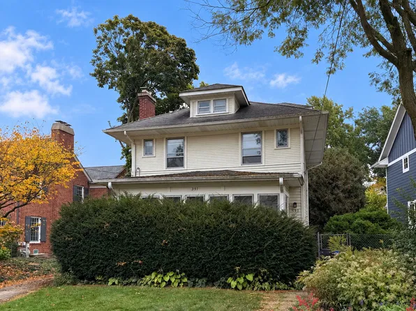 391 N Montclair Ave, Glen Ellyn, IL 60137