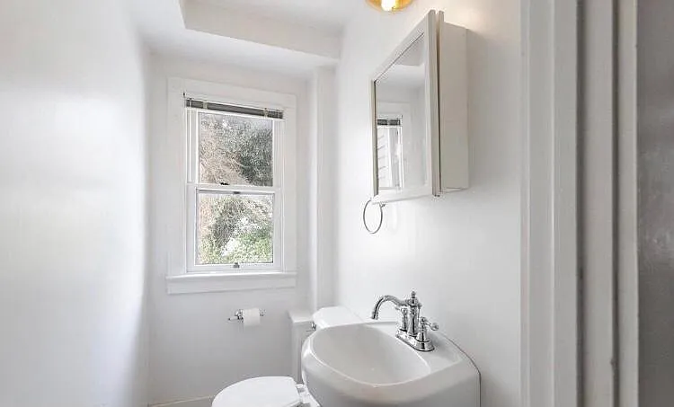 305 Lennox Ave — Photo 8