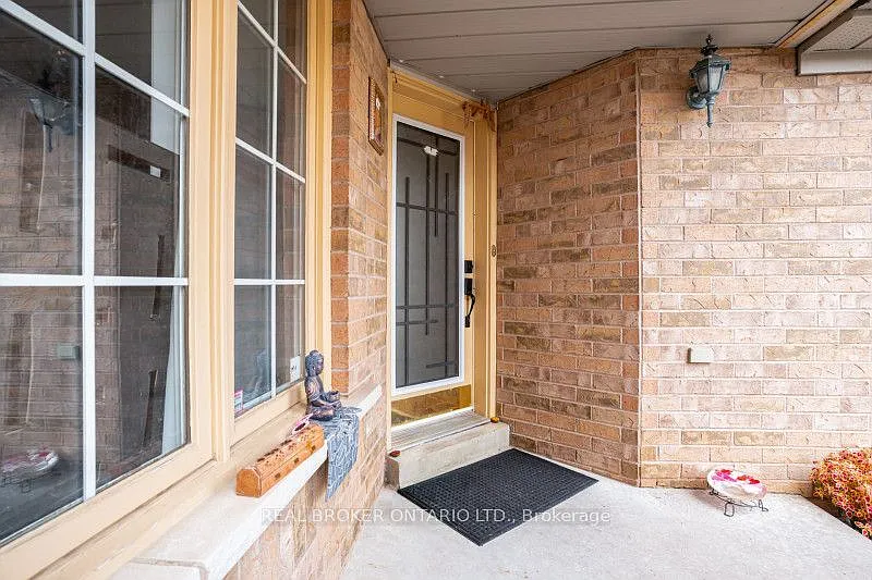 4 bed, $3,900 — Photo 3