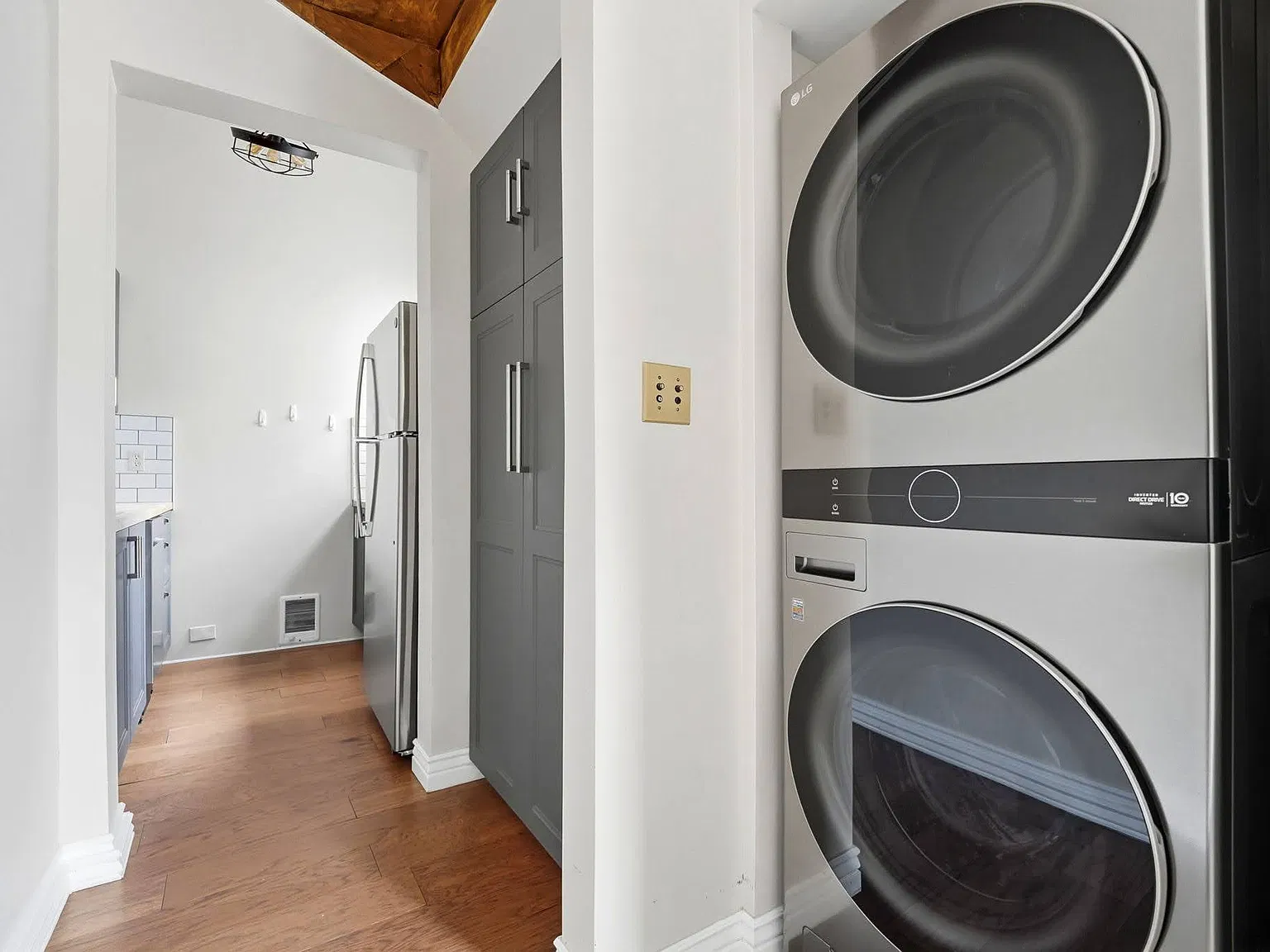 2 bed, 680 sqft, $1,700 — Photo 4