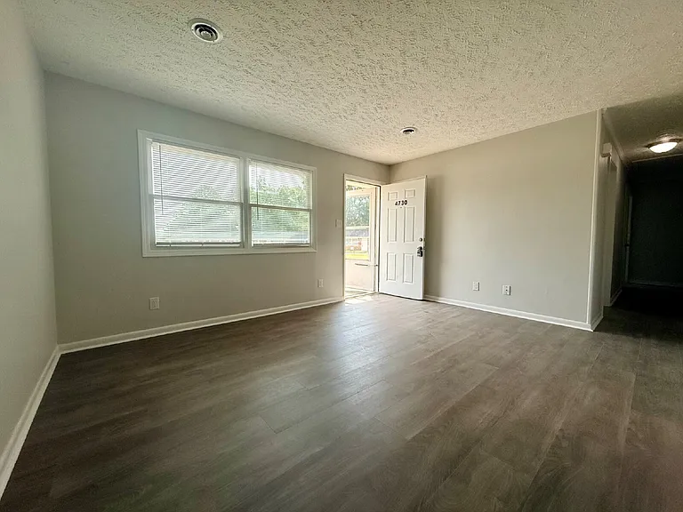4730 Rosehill Rd — Photo 5