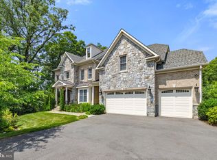 3441 Gallows Rd, Falls Church, VA 22042