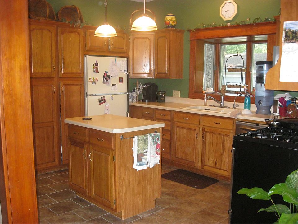 613 E 4th St, Stromsburg, NE 68666 Zillow