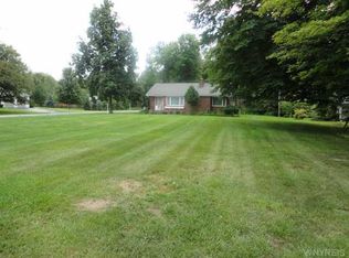 420 Chairfactory Rd, Elma, NY 14059