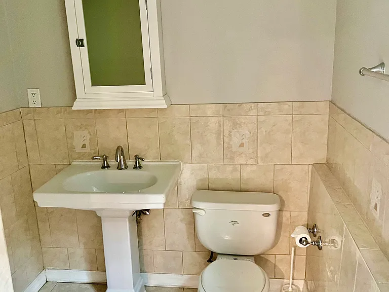 9 Brooks Rd — Photo 28