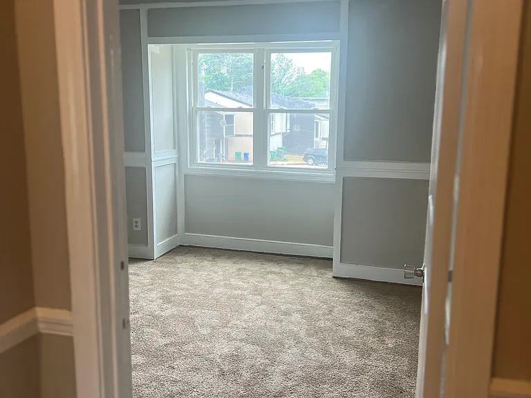 6067 Regent Mnr — Photo 9