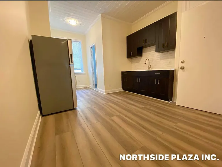 21 Diamond St #2L — Photo 3