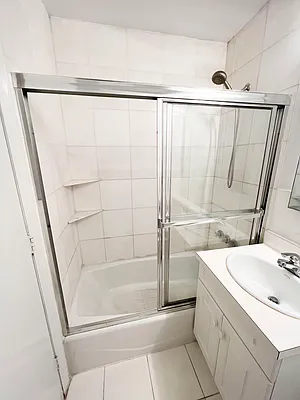 Rented by Metropolitan Property Group | media 5