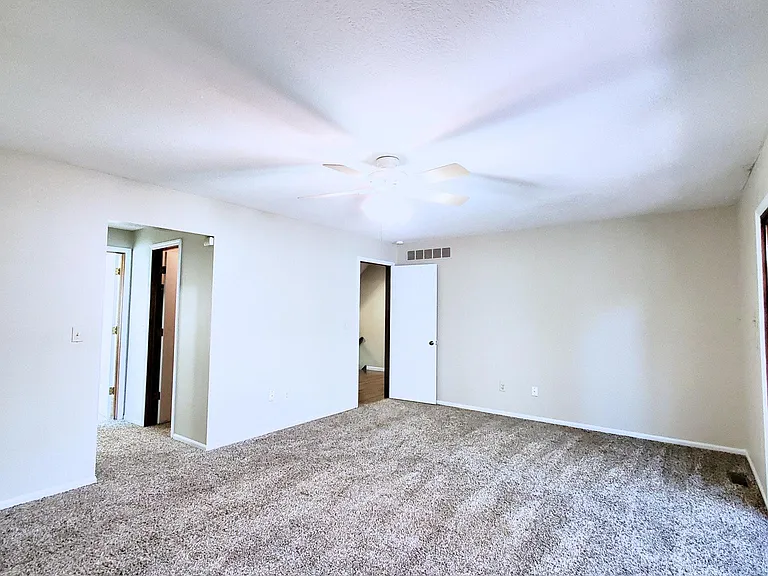 5990 Kirkwall Ct W — Photo 36