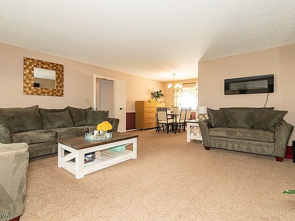 3rd image of 7034 W Jefferson Dr