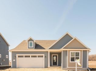 2140 Autumn Lake Pkwy, Madison, WI 53718