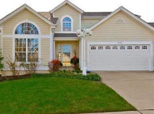 16796 Hickory Crest Dr, Ballwin, MO
