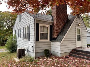 30 Indian Trl, Merrillville, IN 46410