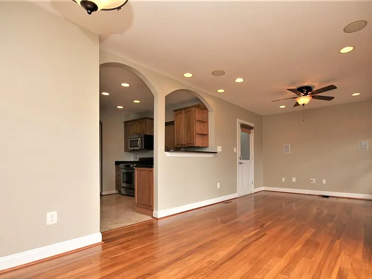 112 Water St — Photo 12