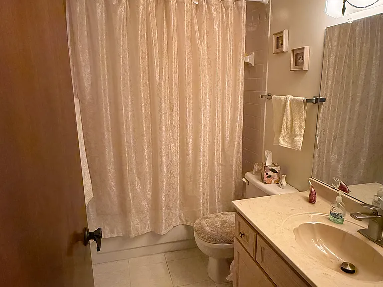 5400 Park St N #211 — Photo 7