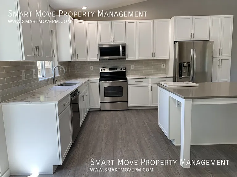 2321 E Mugo St — Photo 8