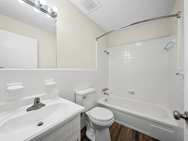 109 Holley St #B — Photo 11