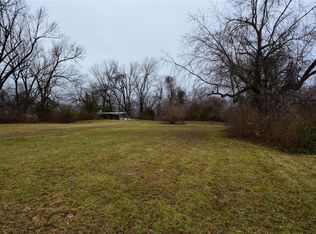 9863 Ventura Dr, Saint Louis, MO 63136