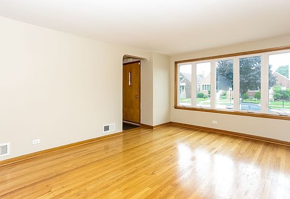 2nd image of 5245 S Narragansett Ave